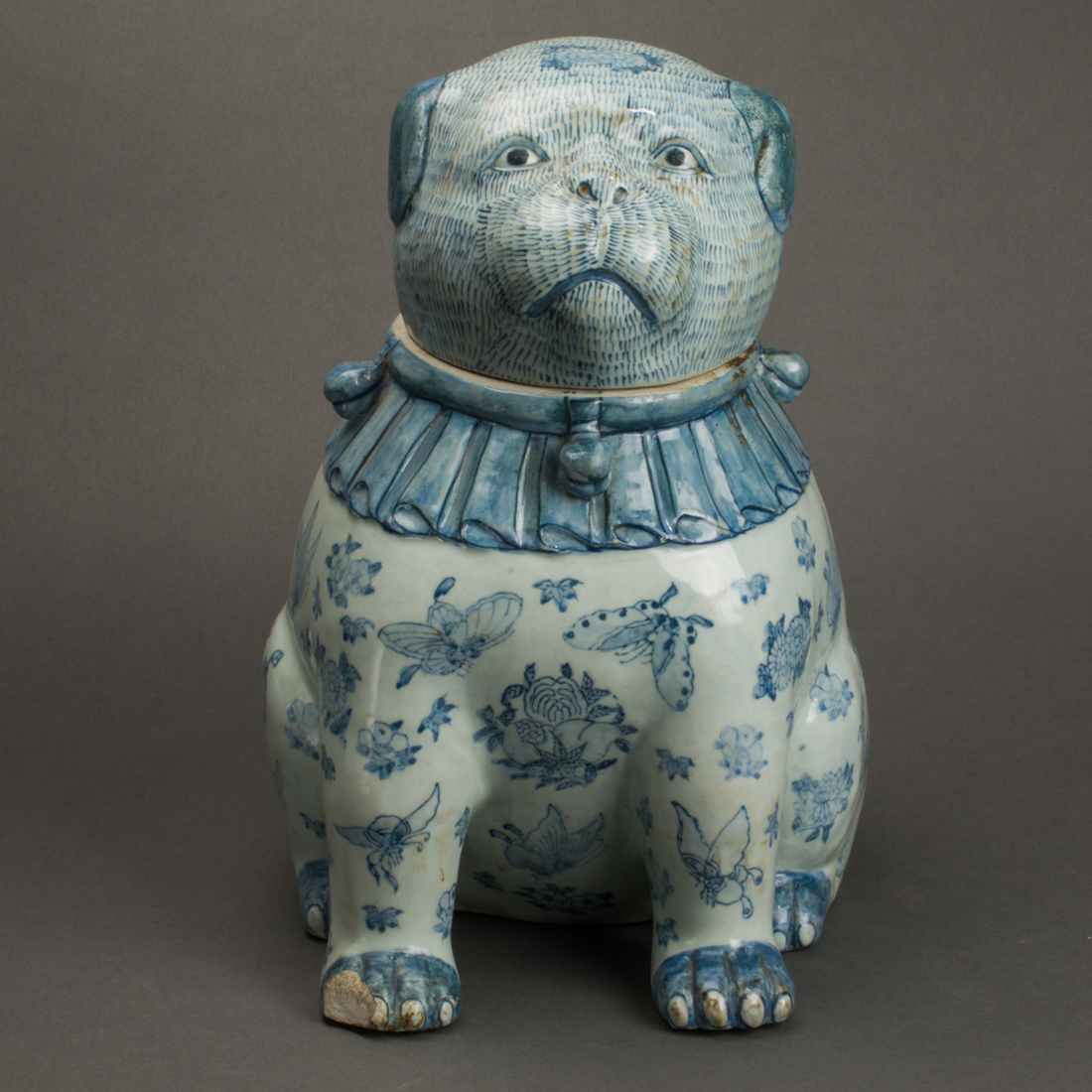 JAPANESE BLUE AND WHITE DOG FORM
