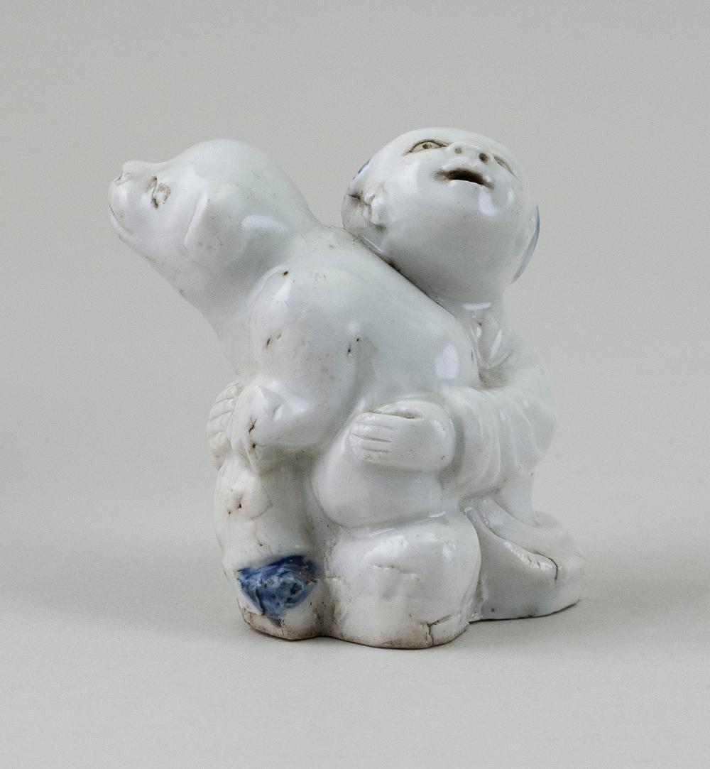 JAPANESE BLUE AND WHITE HIRADO