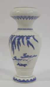 JAPANESE BLUE AND WHITE HIRADO