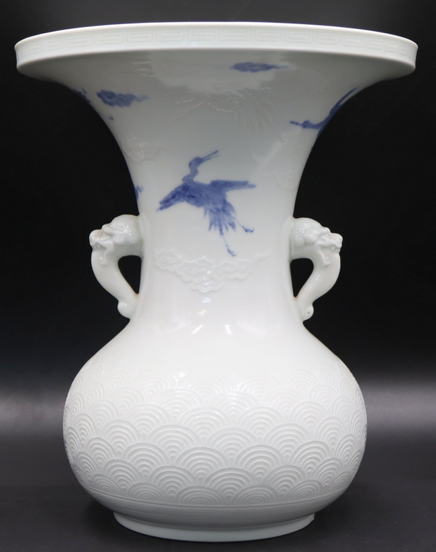 JAPANESE BLUE AND WHITE HIRADO VASE