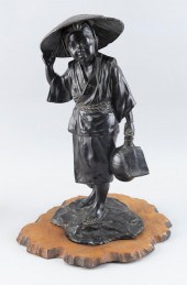 JAPANESE BRONZE FIGURE OF A FA