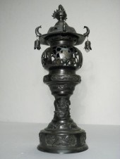 Japanese bronze pagoda reticul