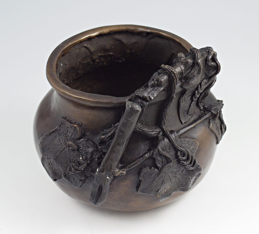 JAPANESE BRONZE ROUND URN WITH