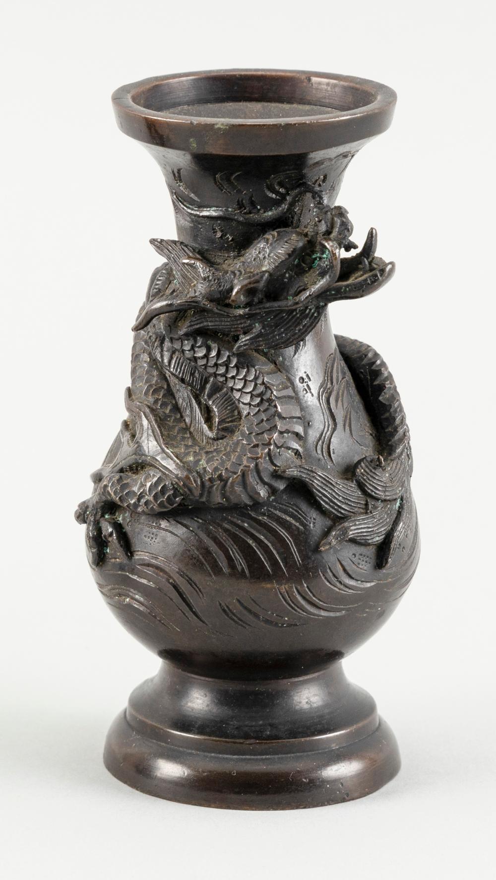 JAPANESE BRONZE VASE LATE MEIJI