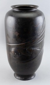 JAPANESE BRONZE VASE MEIJI PER