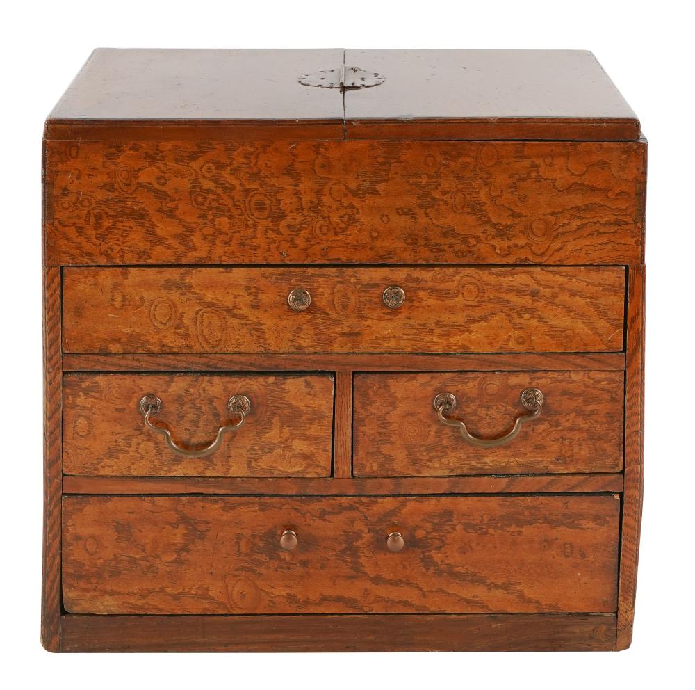JAPANESE BURLWOOD JEWELRY BOXthe