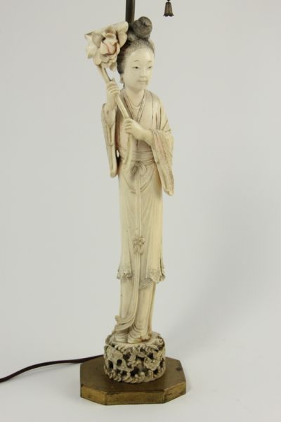 Japanese Carved Ivory Lamplate 18th