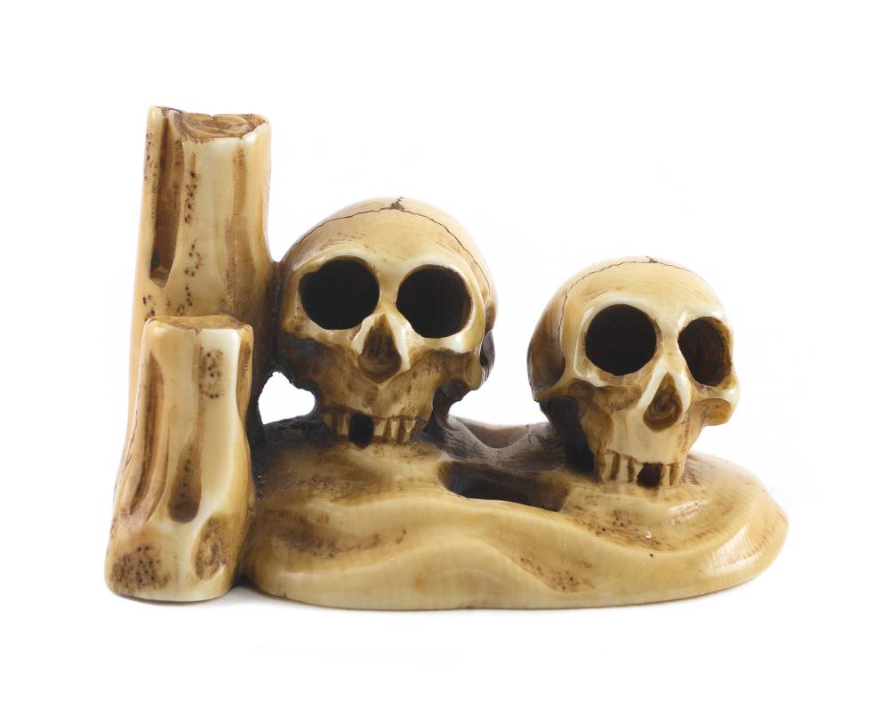 JAPANESE CARVED IVORY NETSUKE