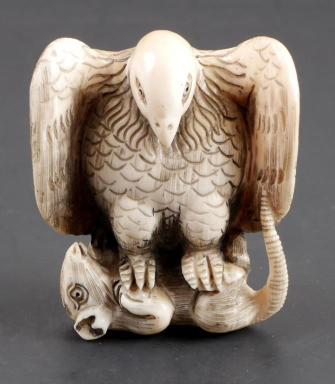 JAPANESE CARVED IVORY NETSUKE,