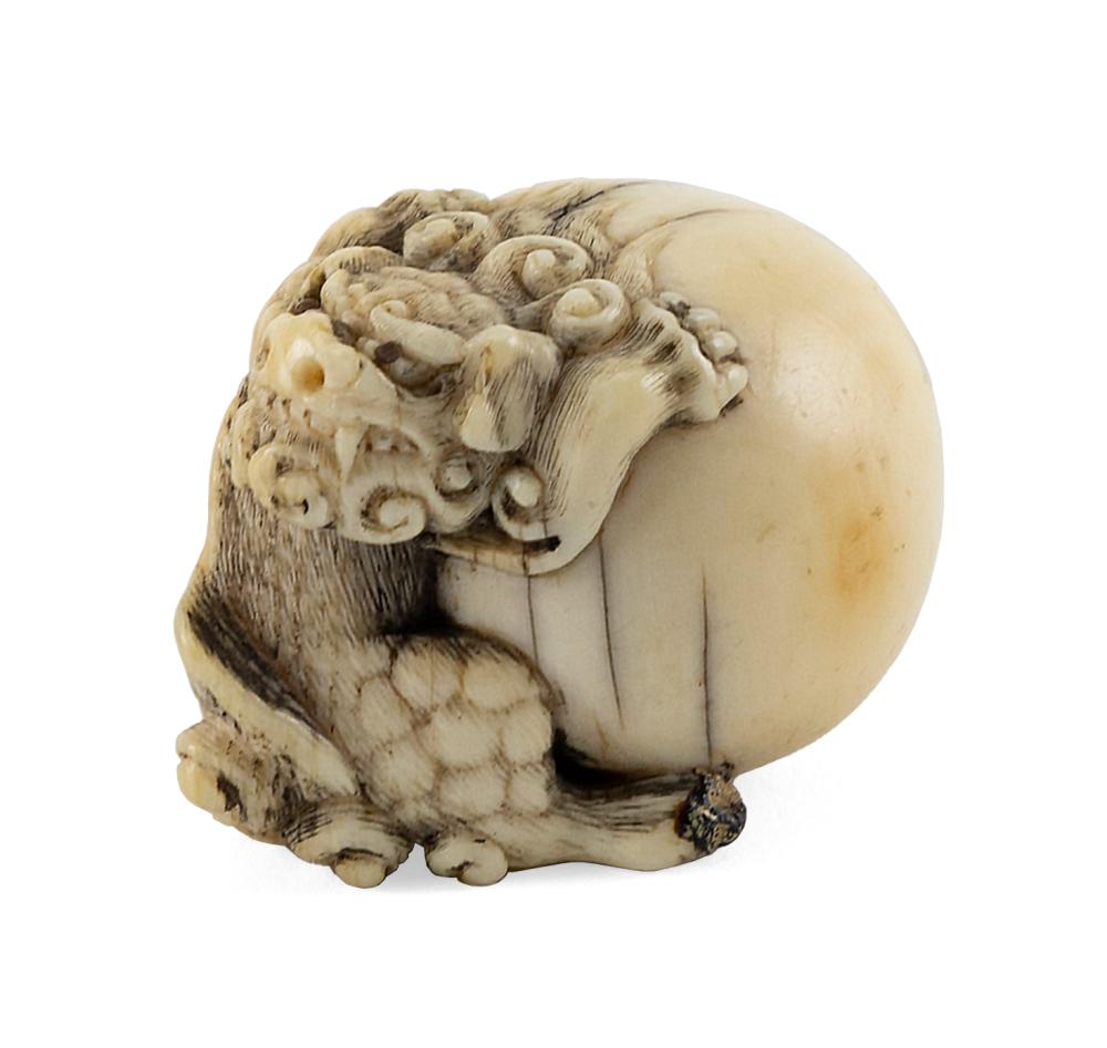 JAPANESE CARVED IVORY NETSUKE EARLY