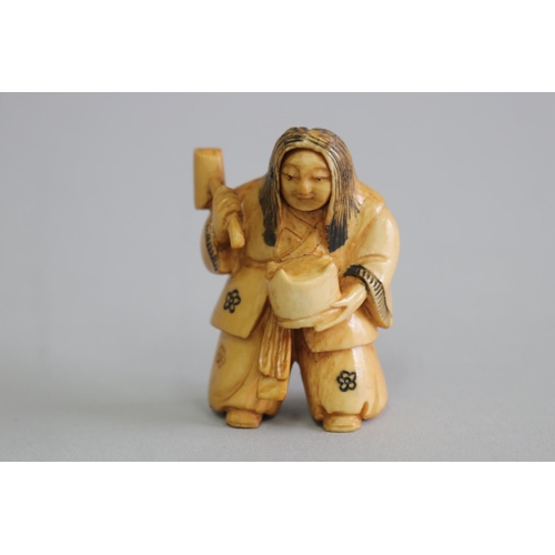 Japanese carved ivory netsuke