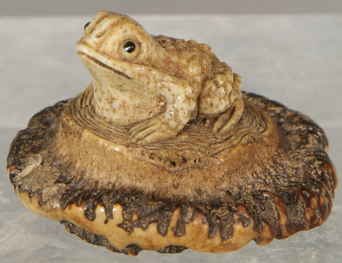 Japanese carved stag horn Netsuke