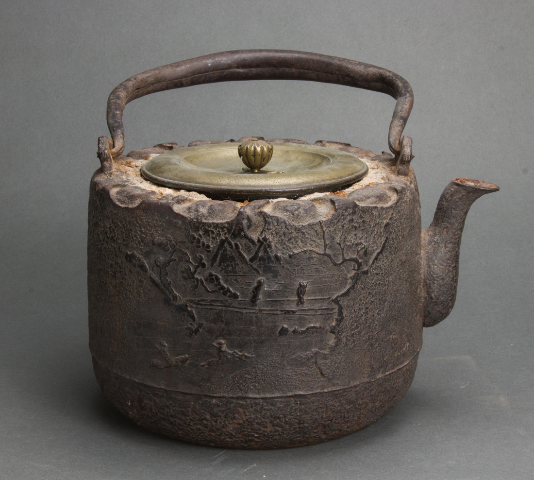 JAPANESE CAST IRON KETTLE