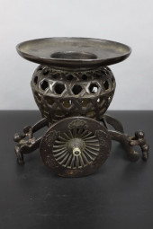 JAPANESE CAST IRON RETICULATED