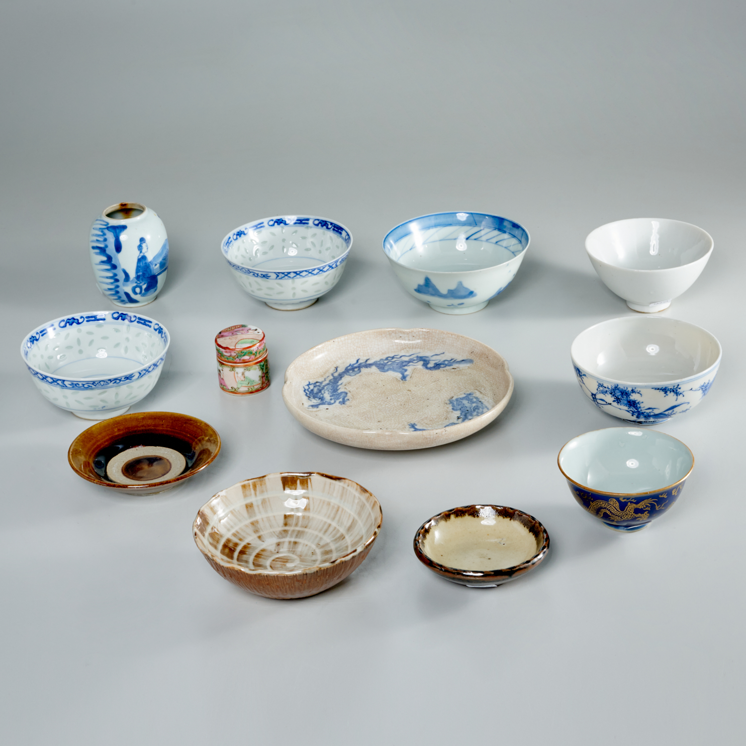 JAPANESE & CHINESE PORCELAINS