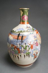 , JAPANESE CRACKLEWARE PORCELA