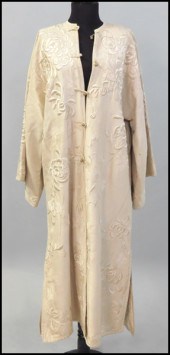 JAPANESE EMBROIDERED SILK ROBE