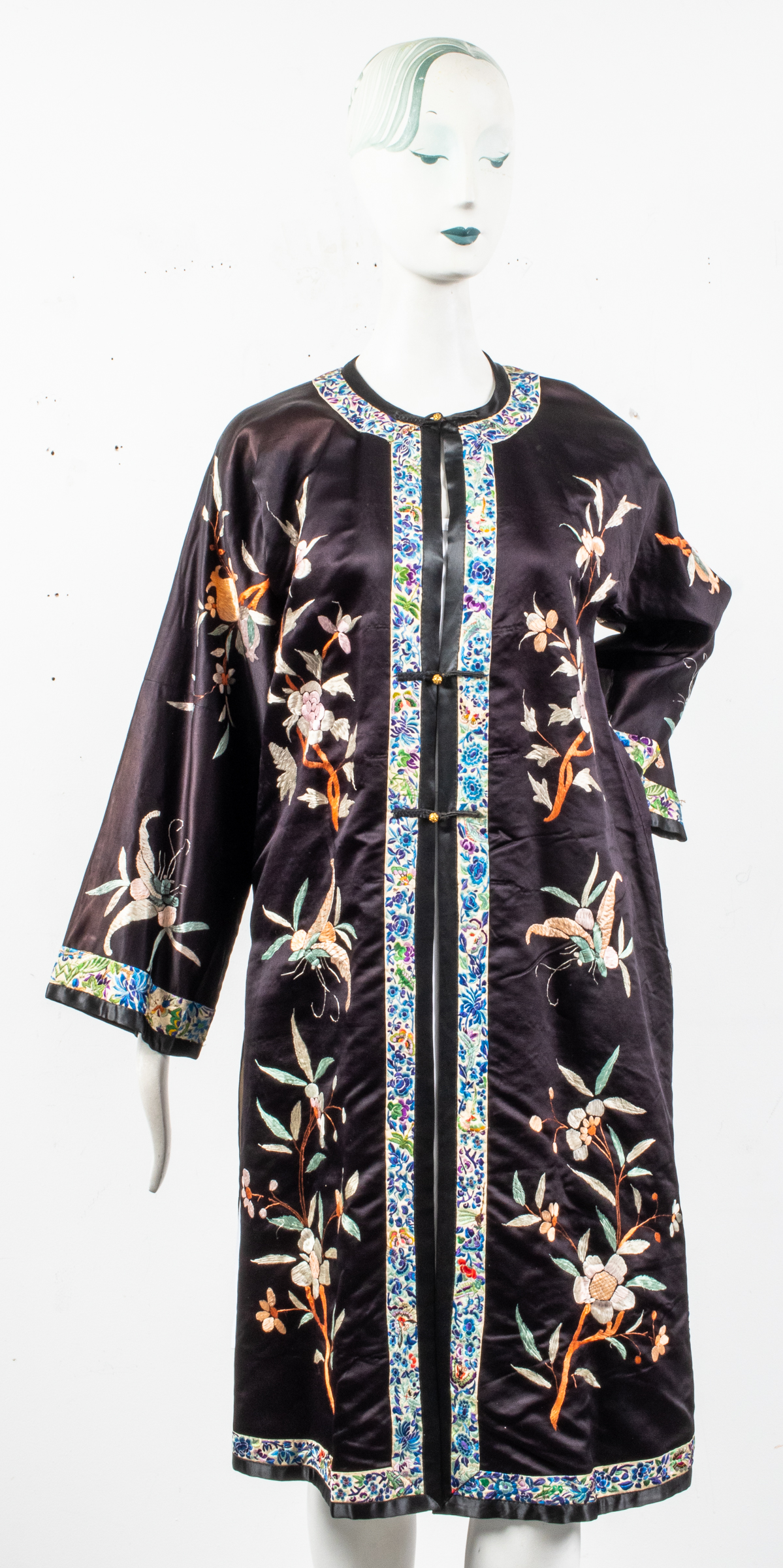 JAPANESE FLORAL EMBROIDERED BLACK