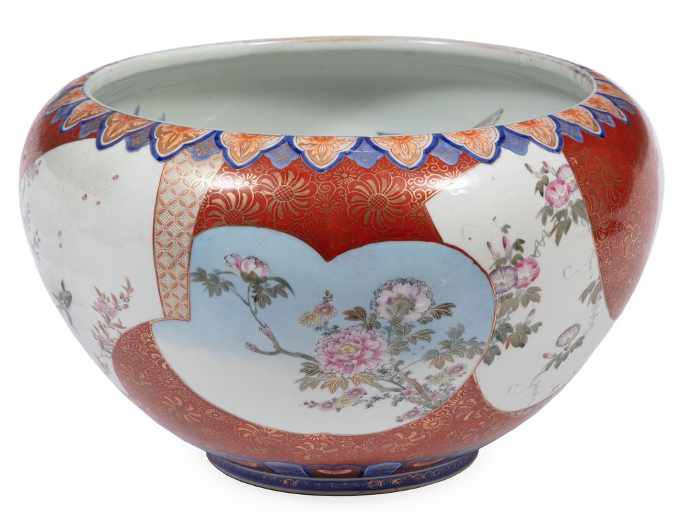 JAPANESE FUKUGAWA PORCELAIN FISH