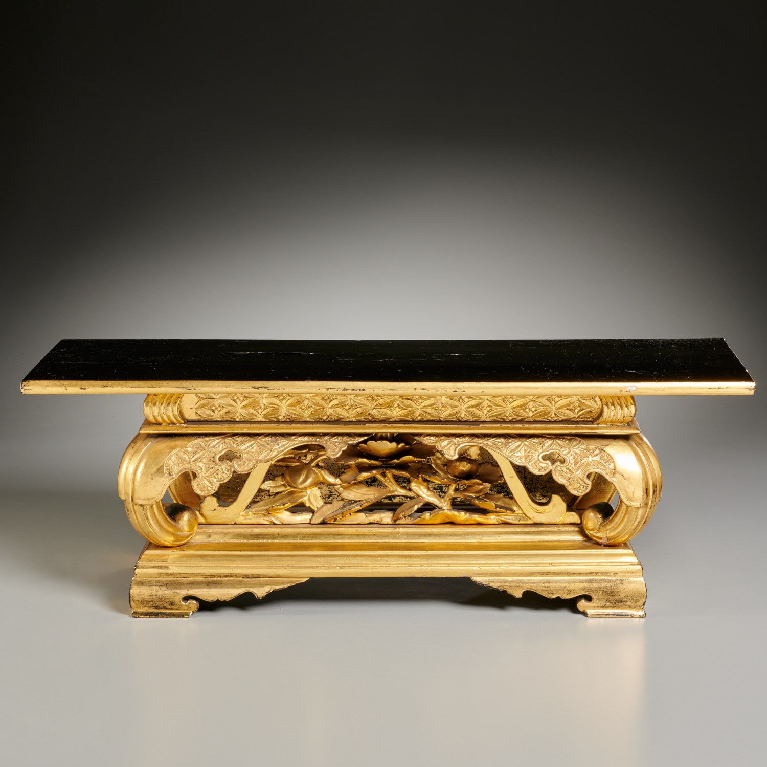 JAPANESE GILT LACQUER WOOD ALTAR