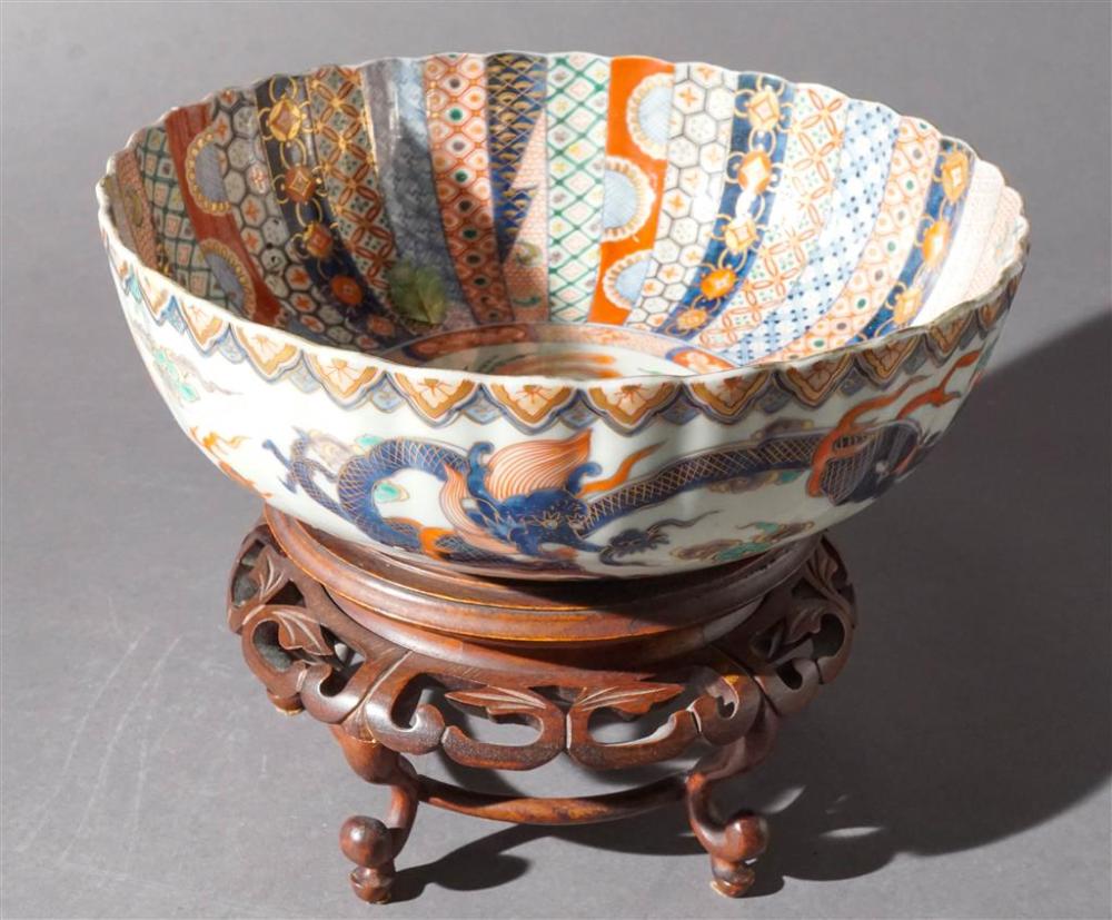 JAPANESE IMARI BOWL ON STAND, H: