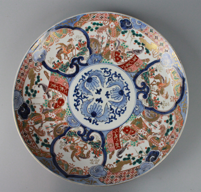 JAPANESE IMARI CHARGER LATE MEIJI