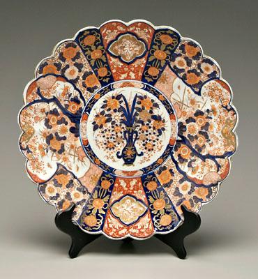 Japanese Imari charger, scalloped