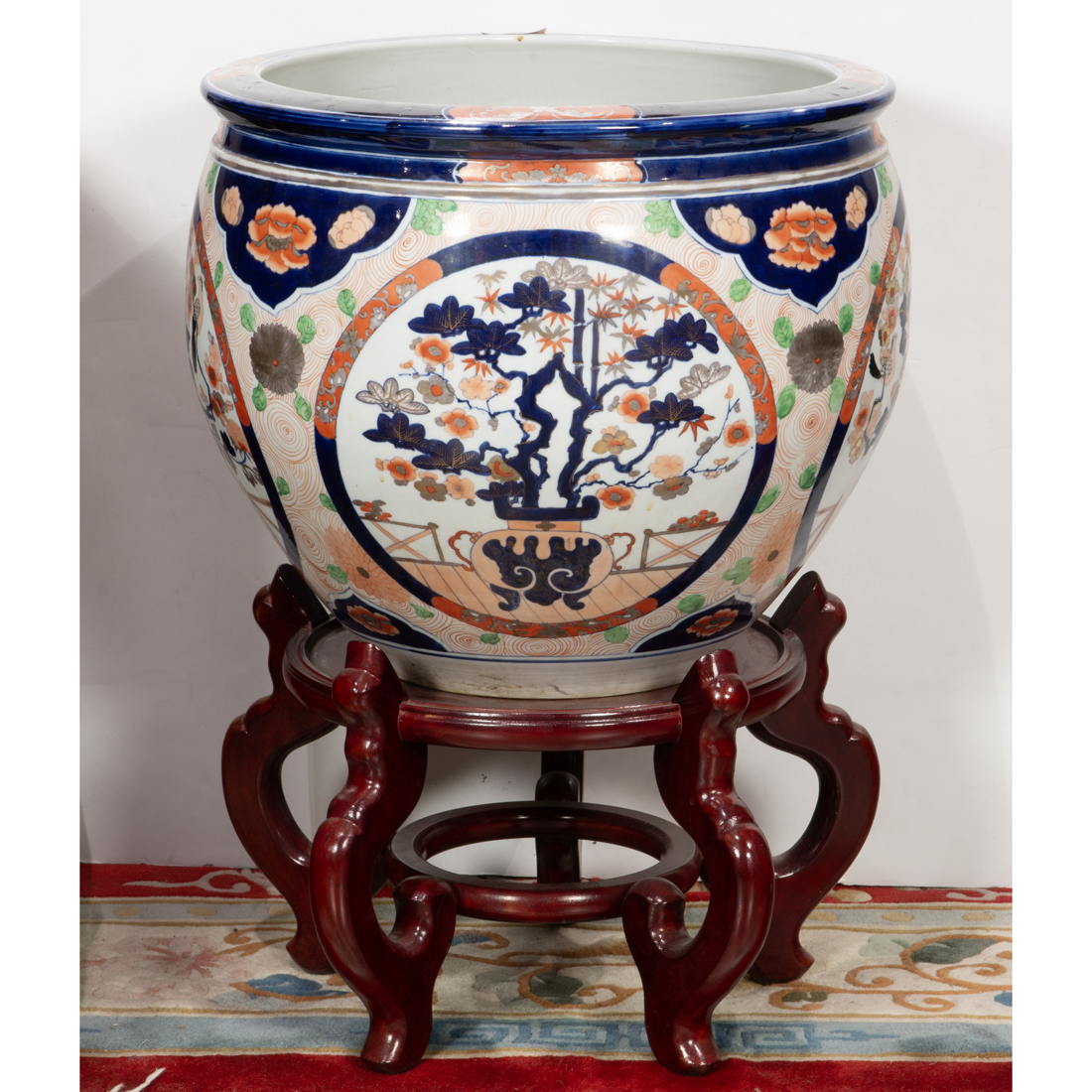 JAPANESE IMARI FISH BOWL Japanese