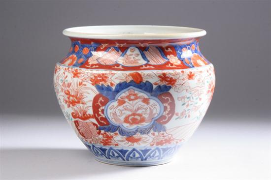 JAPANESE IMARI PORCELAIN JAR