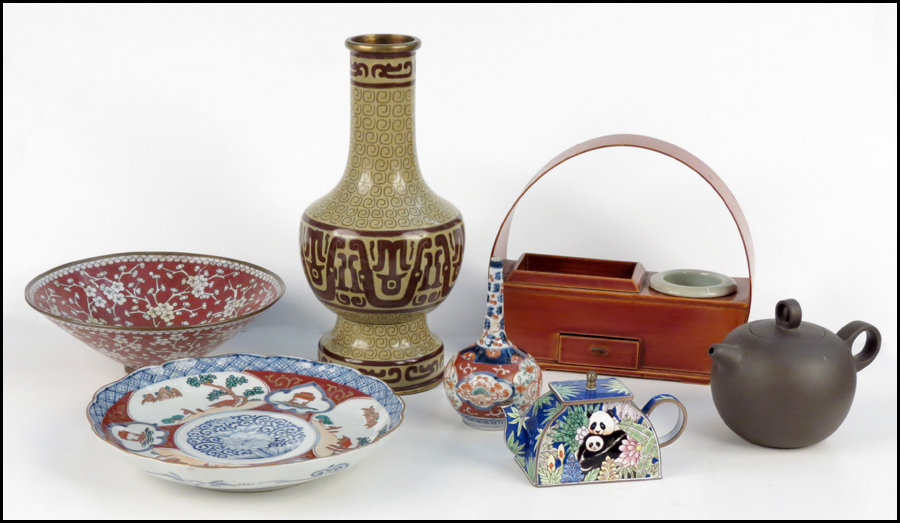 JAPANESE IMARI PORCELAIN PLATE
