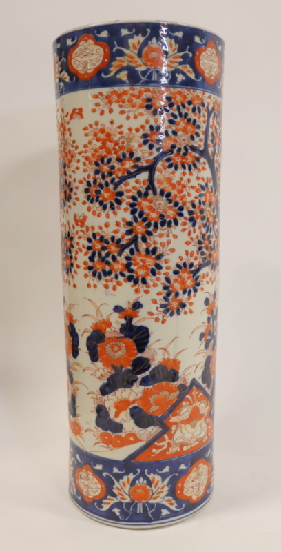 JAPANESE IMARI UMBRELLA STAND. With
