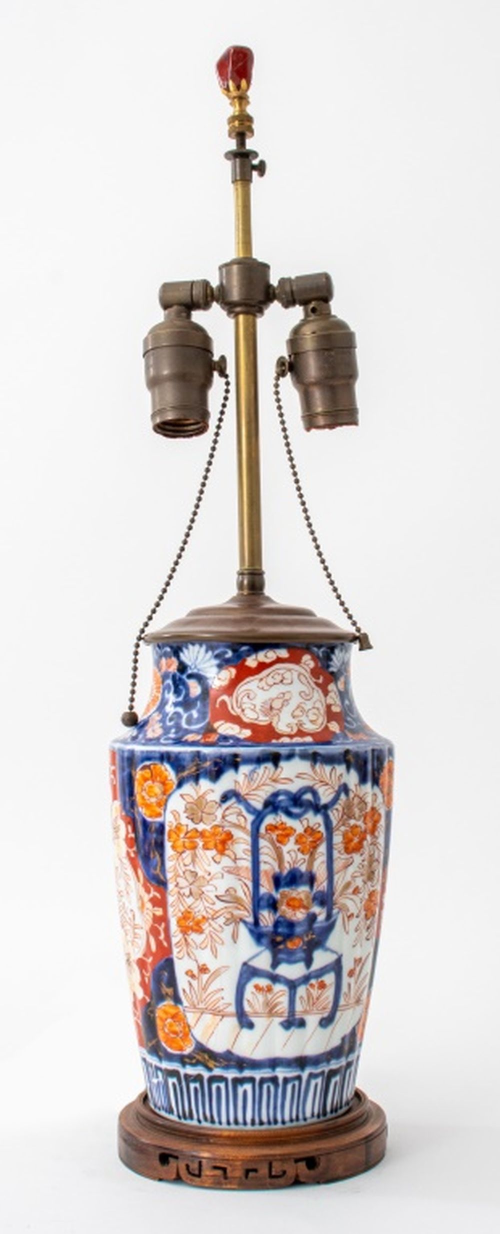 JAPANESE IMARI VASE MOUNTED AS A