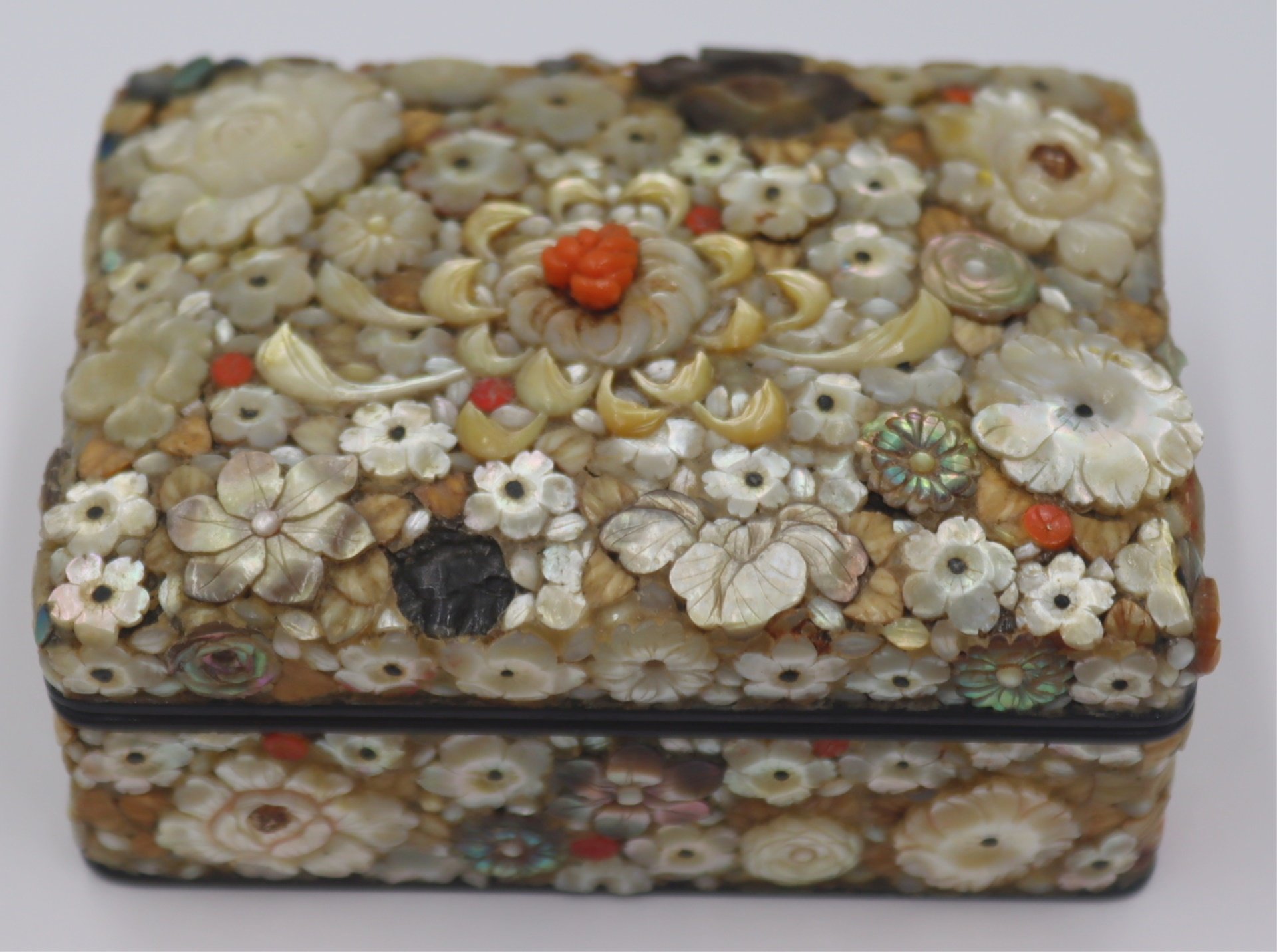 JAPANESE INLAID MILLEFLEURS