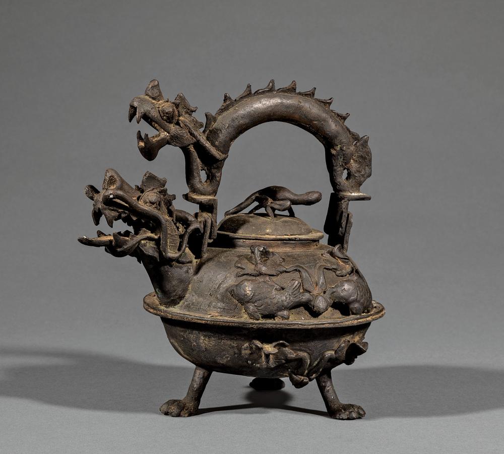 JAPANESE IRON TEA KETTLEJapanese
