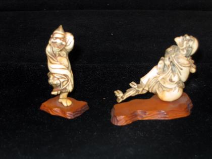 Japanese ivory nesuke of a