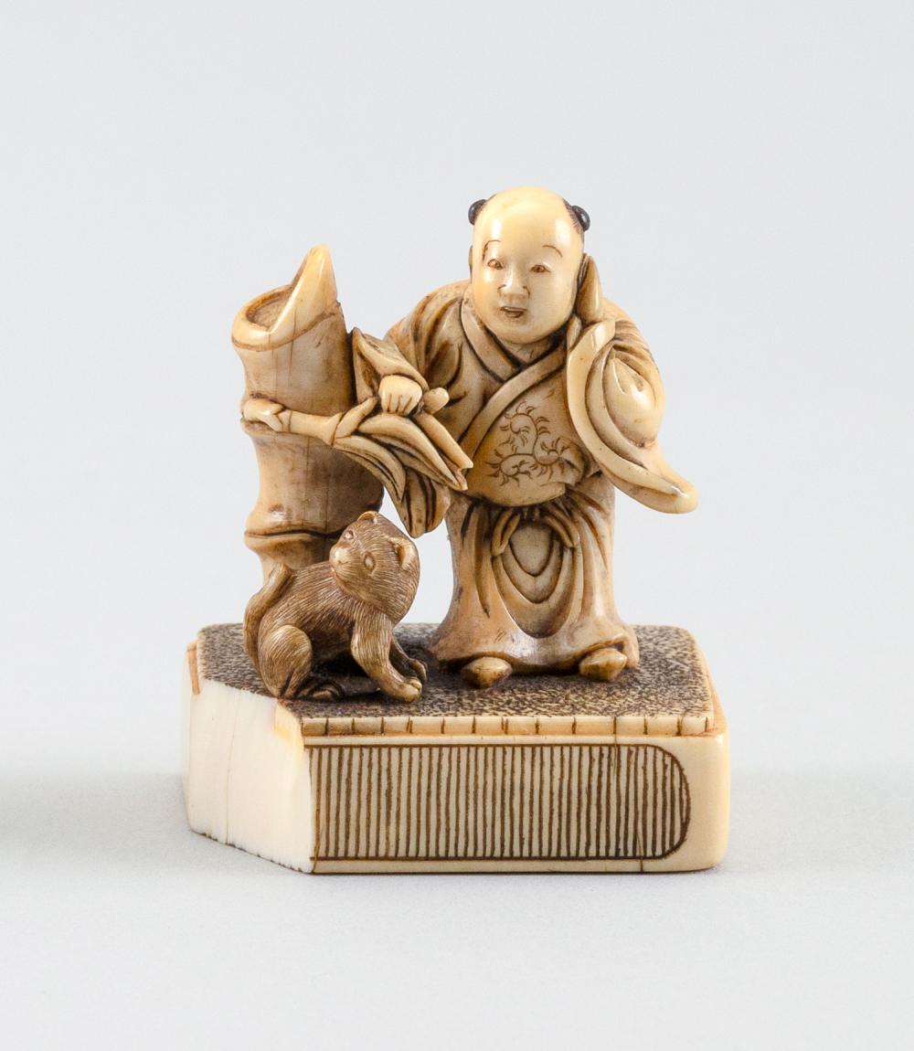 JAPANESE IVORY NETSUKE 18TH/19TH