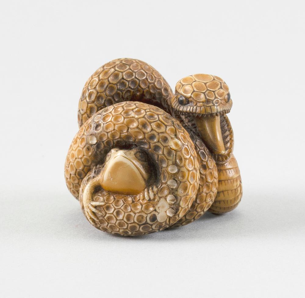 JAPANESE IVORY NETSUKE BY