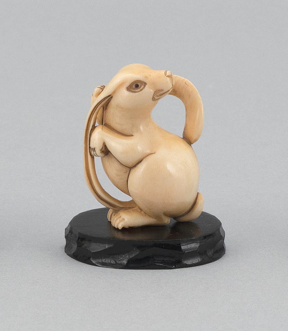 JAPANESE IVORY NETSUKE EARLY 20TH