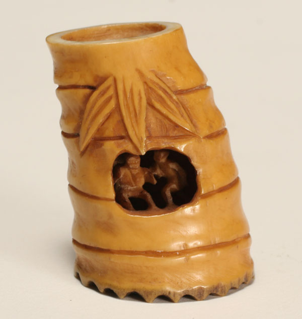 Japanese ivory netsuke in form of