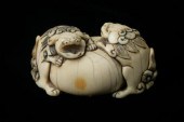 JAPANESE IVORY NETSUKE OF SHI