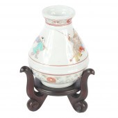 JAPANESE KAKIEMON DECORATED PO