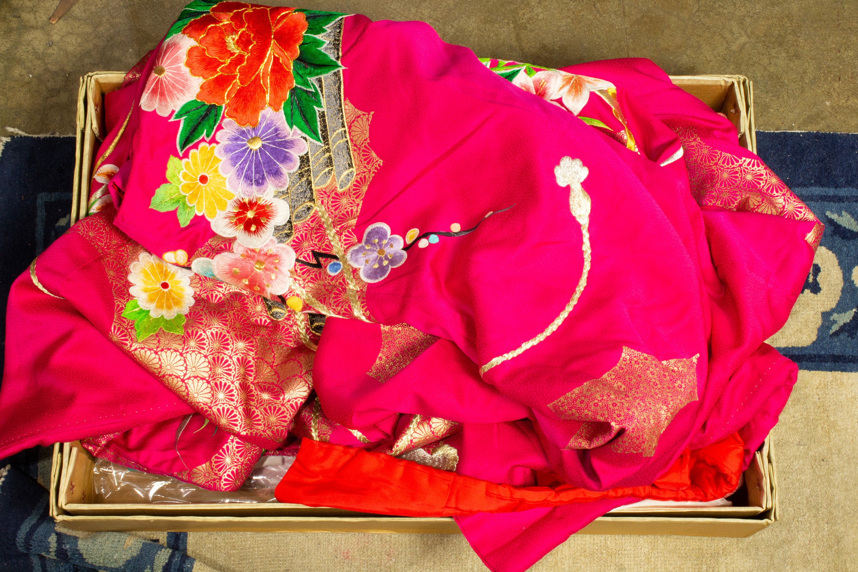 JAPANESE KIMONO AND ASSOCIATED