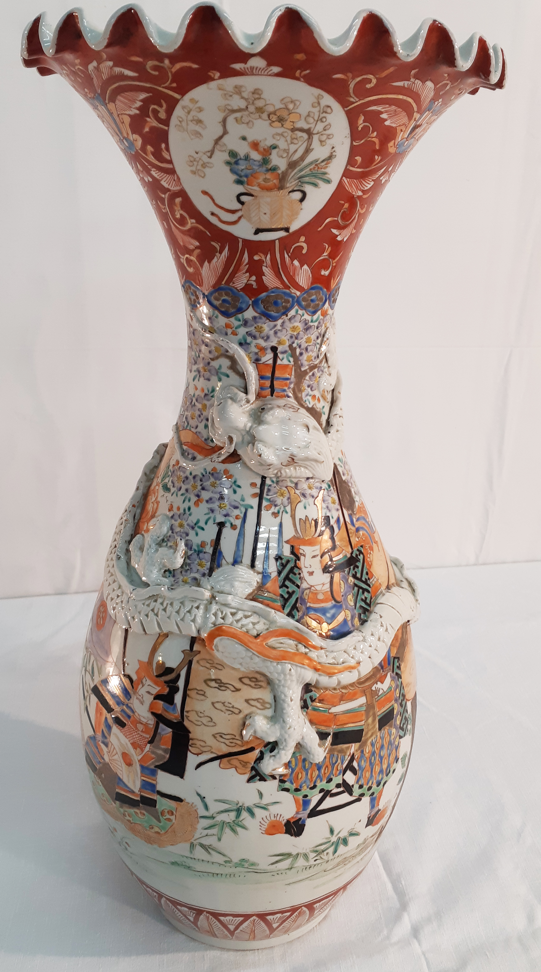 JAPANESE KUTANI PORCELAIN 22"