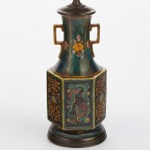 JAPANESE KUTANI PORCELAIN DRAG