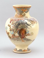 JAPANESE KYOTO POTTERY VASE ME