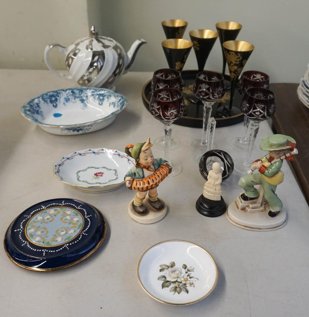 JAPANESE LACQUER CHAMPAGNE SET,