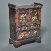 JAPANESE LACQUER TANSU Japanes