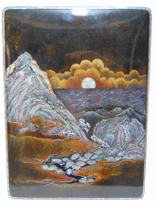 JAPANESE LACQUERED BOX WITH SU