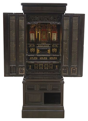 JAPANESE LACQUERED BUTSUDAN