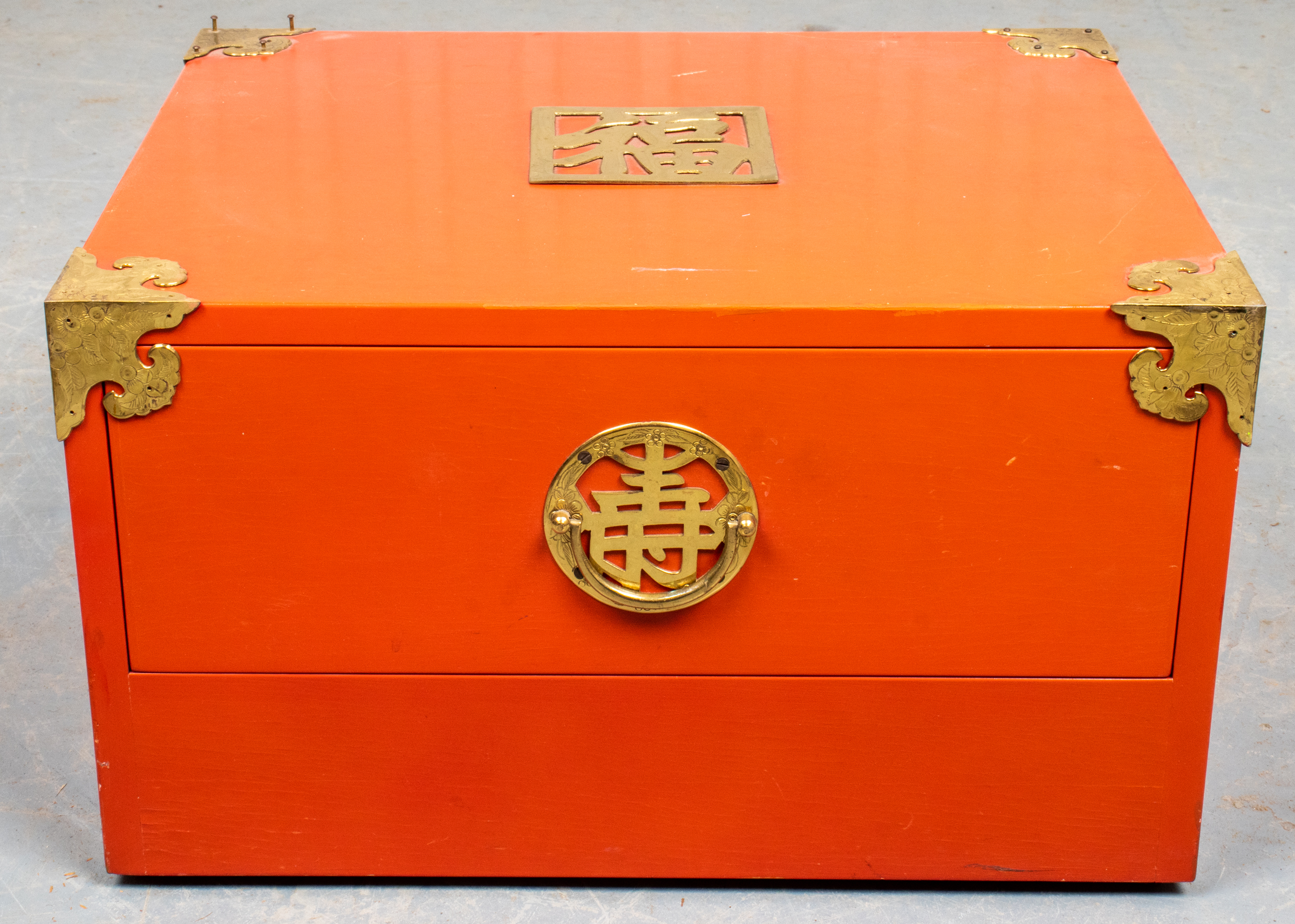 JAPANESE-MANNER RED LACQUER STORAGE